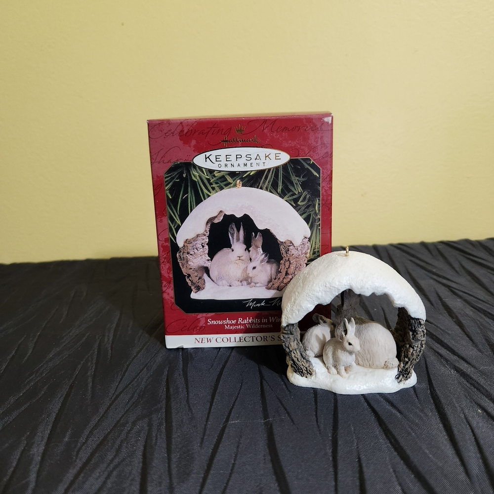 1997 Hallmark Keepsake Majestic Wilderness "Snowshoe Rabbits In Winter" Ornament